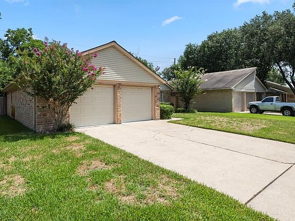 2nd image of 22738 Red River Dr