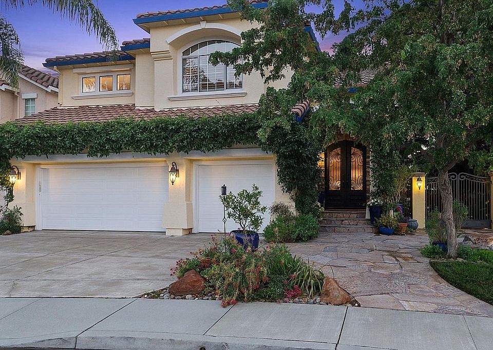 1st image of 3671 Warbler Ave