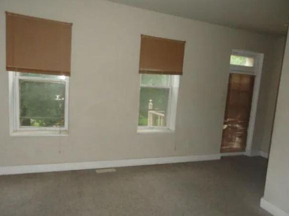 4th image of 4227 Shenandoah Ave #2