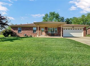 6210 Eric Dr, Floyds Knobs, IN 47119