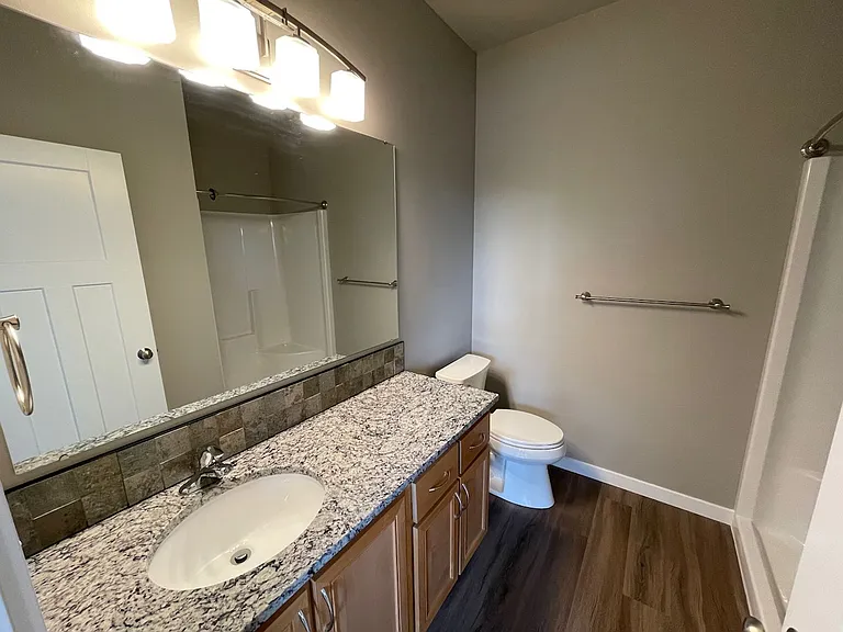 88 W 15th Ave — Photo 17