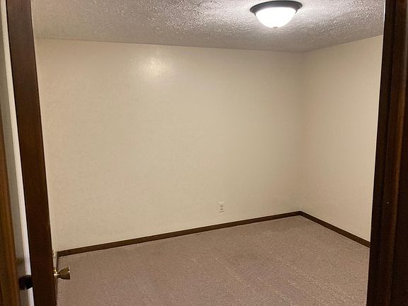 5th image of 413 E Bradford St #2