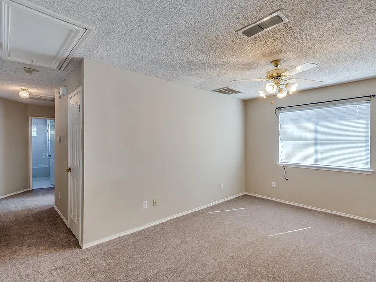 3949 Windford Dr — Photo 21