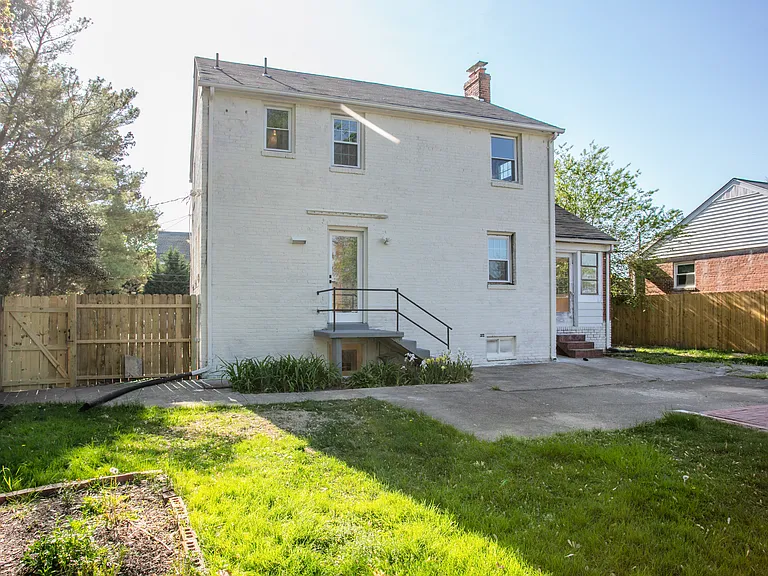 6019 Amherst Ave — Photo 43