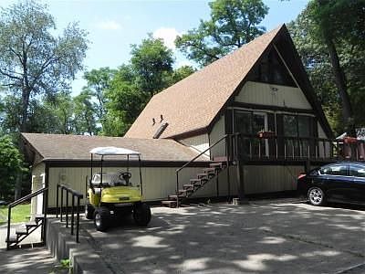 1st image of 44072 Woodman Dr