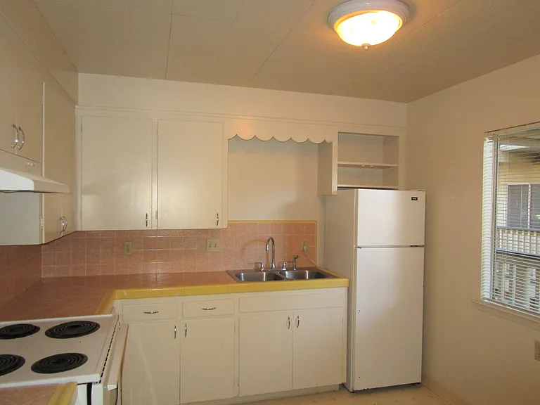 2741 Ransford Avenue — Photo 18