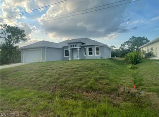 2708 42nd St SW, Lehigh Acres, FL 33976