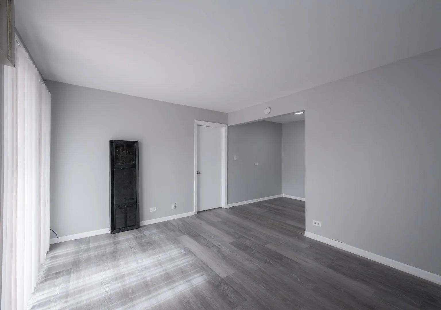 One Bedroom Unit Available — Photo 3