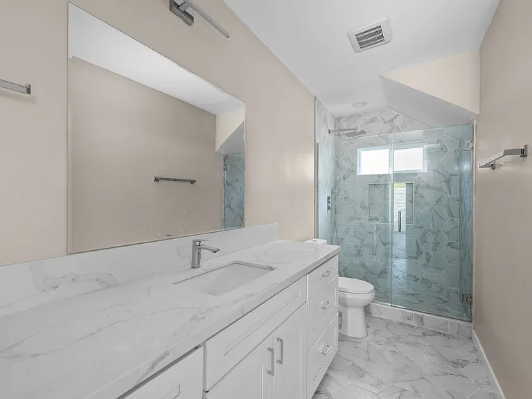 6211 Mesita Dr — Photo 8