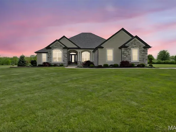 2 Mahogany Run, Farmington, MO 63640