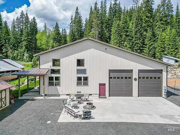 2nd image of 110 3rd Ave S