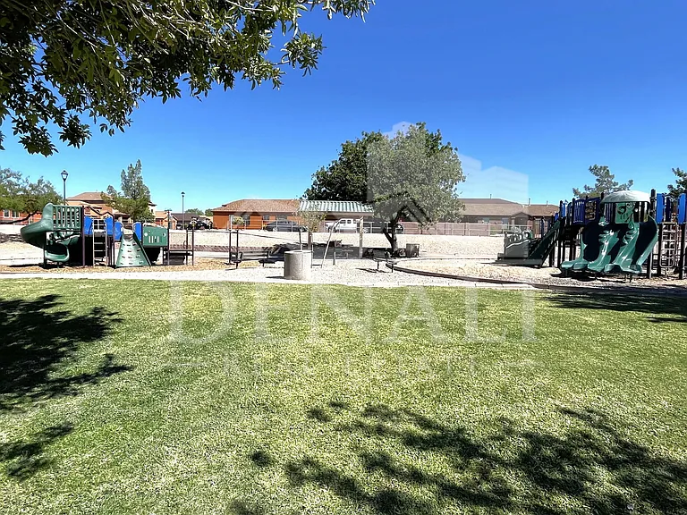 2155 E Calle Gran Desierto — Photo 18
