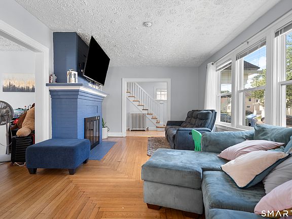 5th image of 63 Long Meadow Avenue