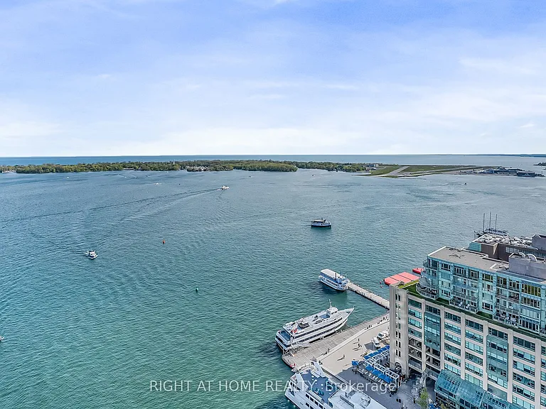 99 Harbour Sq #3008 — Photo 45