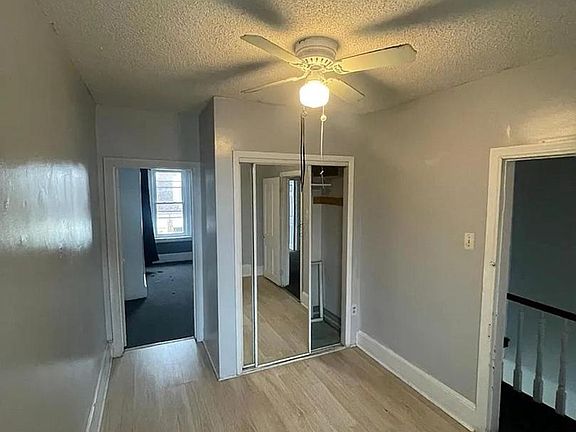 3rd image of 1840 E Clementine St