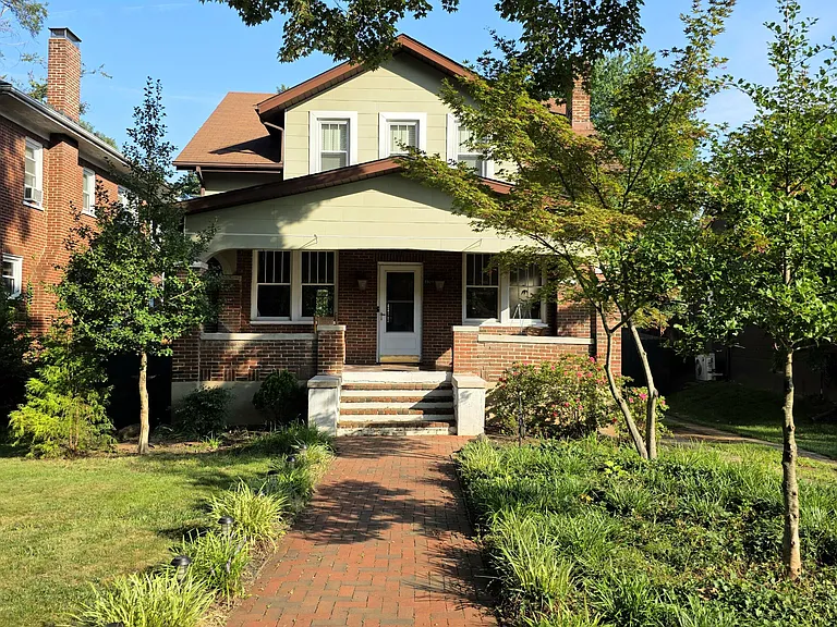 1929 Avon Rd SW — Photo 1
