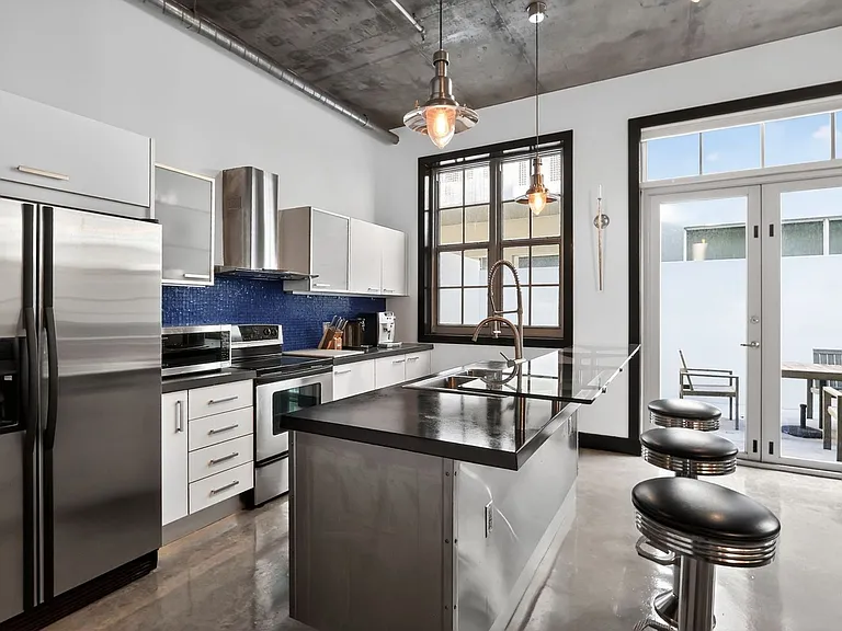 435 N Andrews Ave #206 — Photo 7