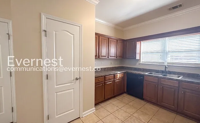 273 Oxmoor Pl — Photo 3