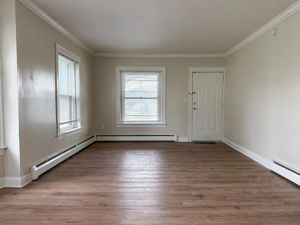 464 W Penn Ave #1