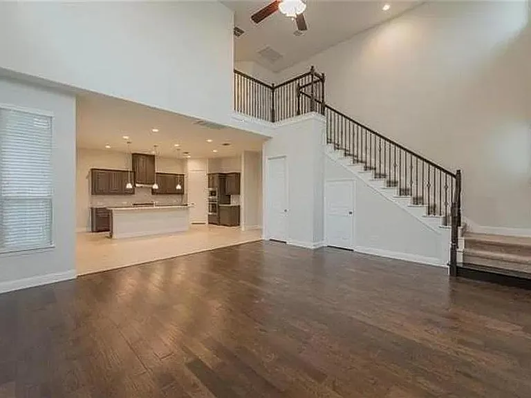 3724 Cobblecreek Dr — Photo 2