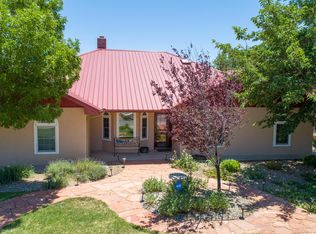 1422 Crestview Dr SW, Los Lunas, NM 87031