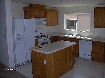 3rd image of 330 Silverado Pines Ave