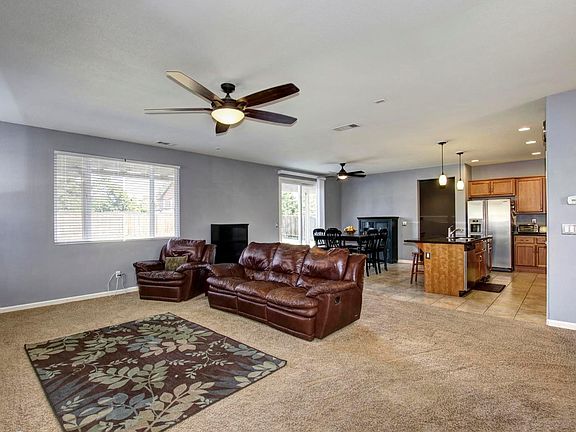 4th image of 408 High Country Ct