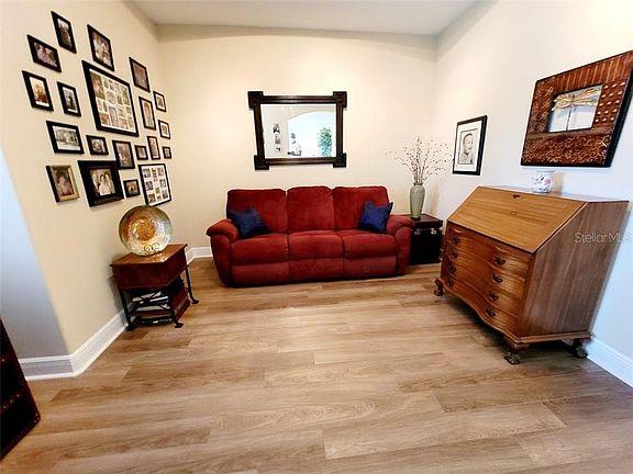 4th image of 1358 Heritage Landings Dr