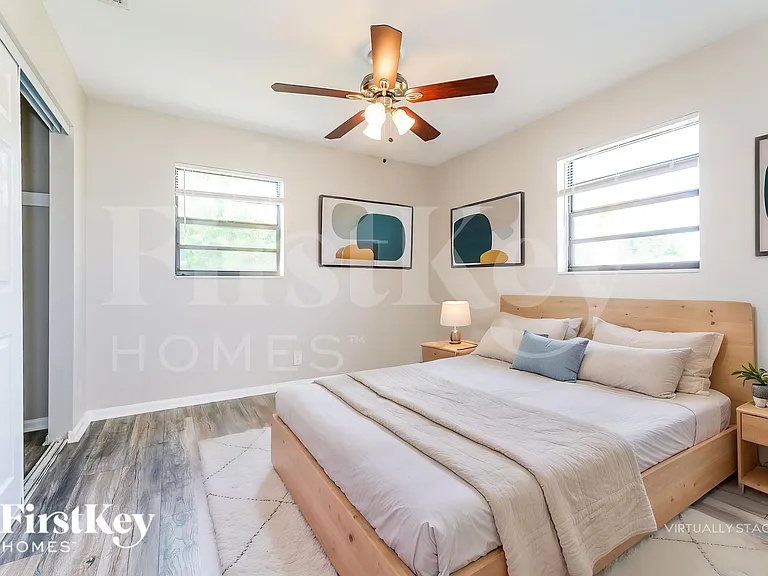 1389 Meadowbrook Dr — Photo 14