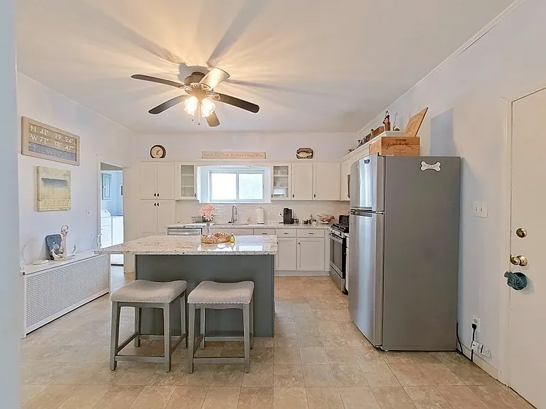 36 Dixon St — Photo 4