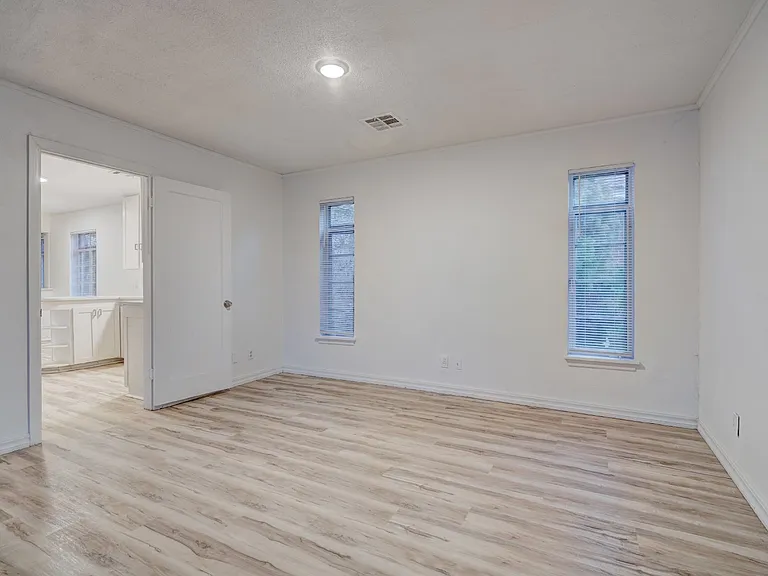 2701 NW 48th St — Photo 21