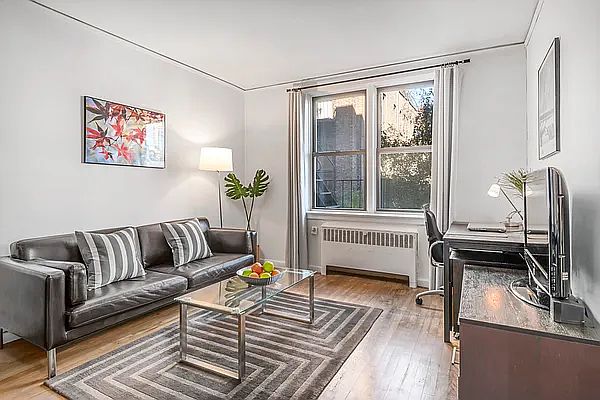 1st image of 305 W 18th St APT 4G