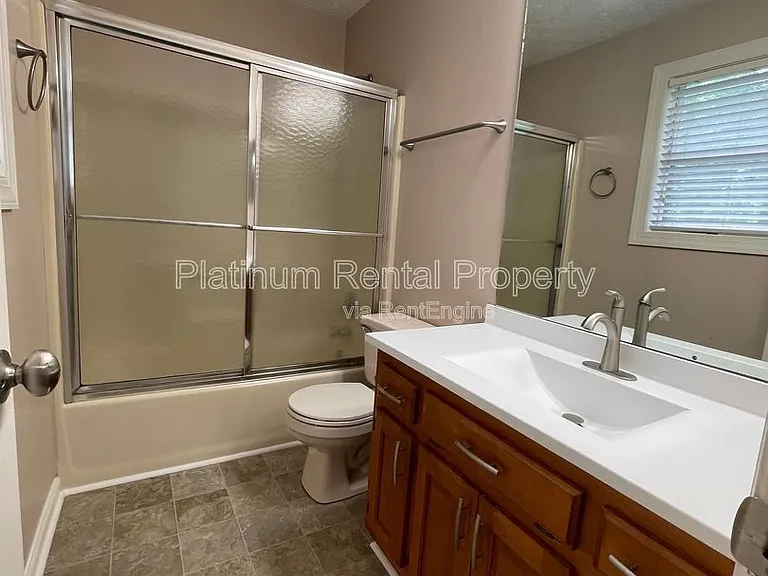 268 Jennifer Ct — Photo 15