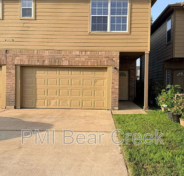 6407 Waldron Dr #B — Photo 2
