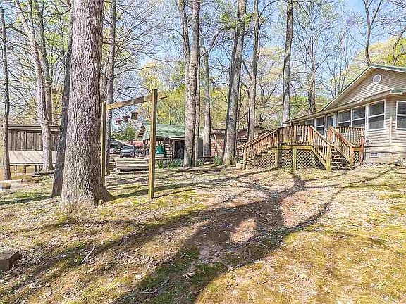 3rd image of 289 River Bend Rd