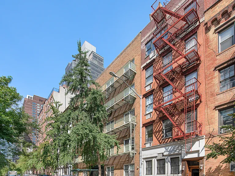 335 E 54th St #5F — Photo 7