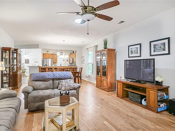 5th image of 22 Sundome Ct