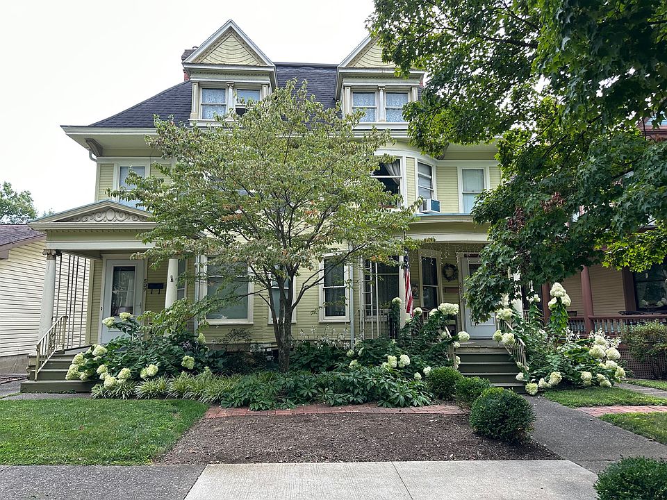 1st image of 809 2nd St
