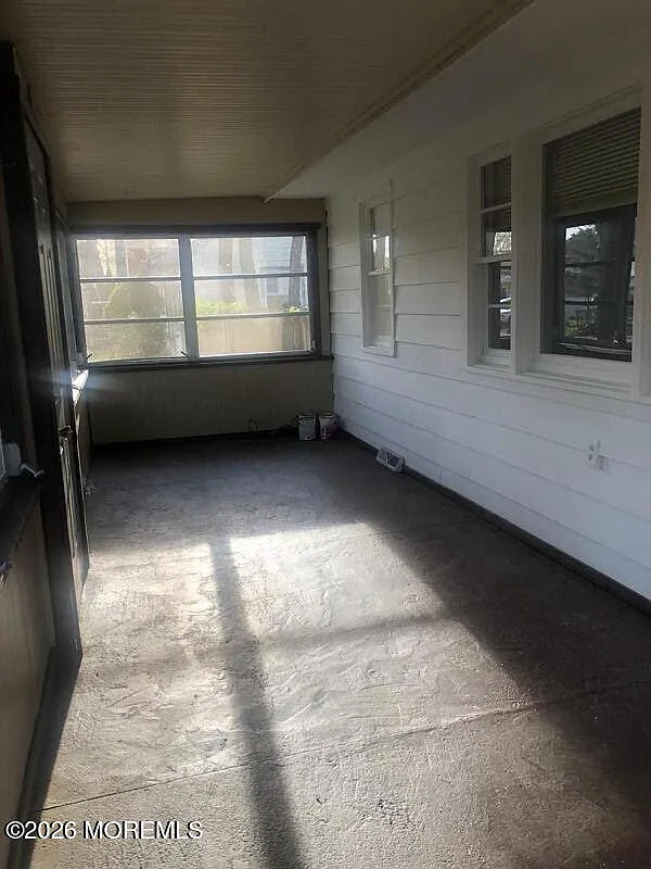 Building Photo - 2130 Schoeberlein Ave
