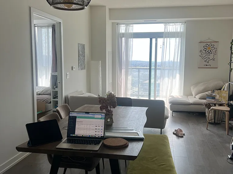 55 Duke St W #1703 — Photo 4