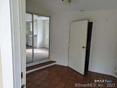 1 bed, 1.0 bath, 1000 sqft, $2,400 — Photo 4