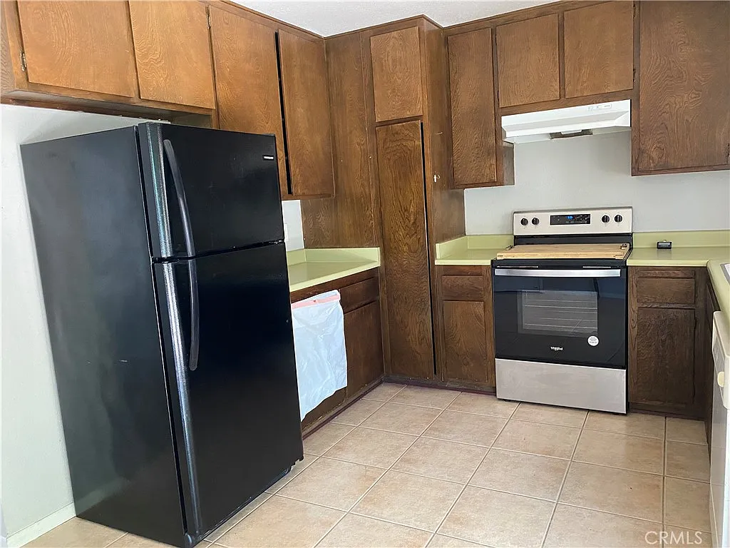 2 bed, 1000 sqft, $1,900 — Photo 4