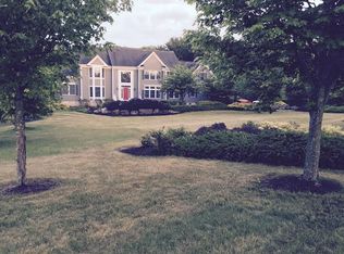 25 Lake Baldwin Dr, Pennington, NJ 08534