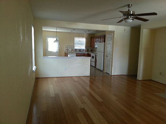 4th image of 1470 Mission Hills Ln