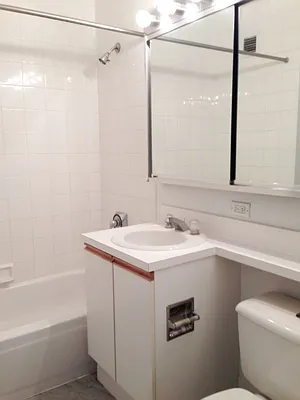 Rented by Olnick Organization | media 3