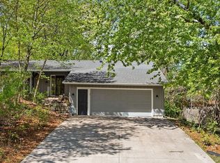 1682 Roxanna Ln, New Brighton, MN 55112