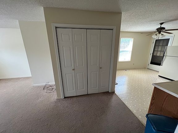 4th image of 213 W Stone St APT 4
