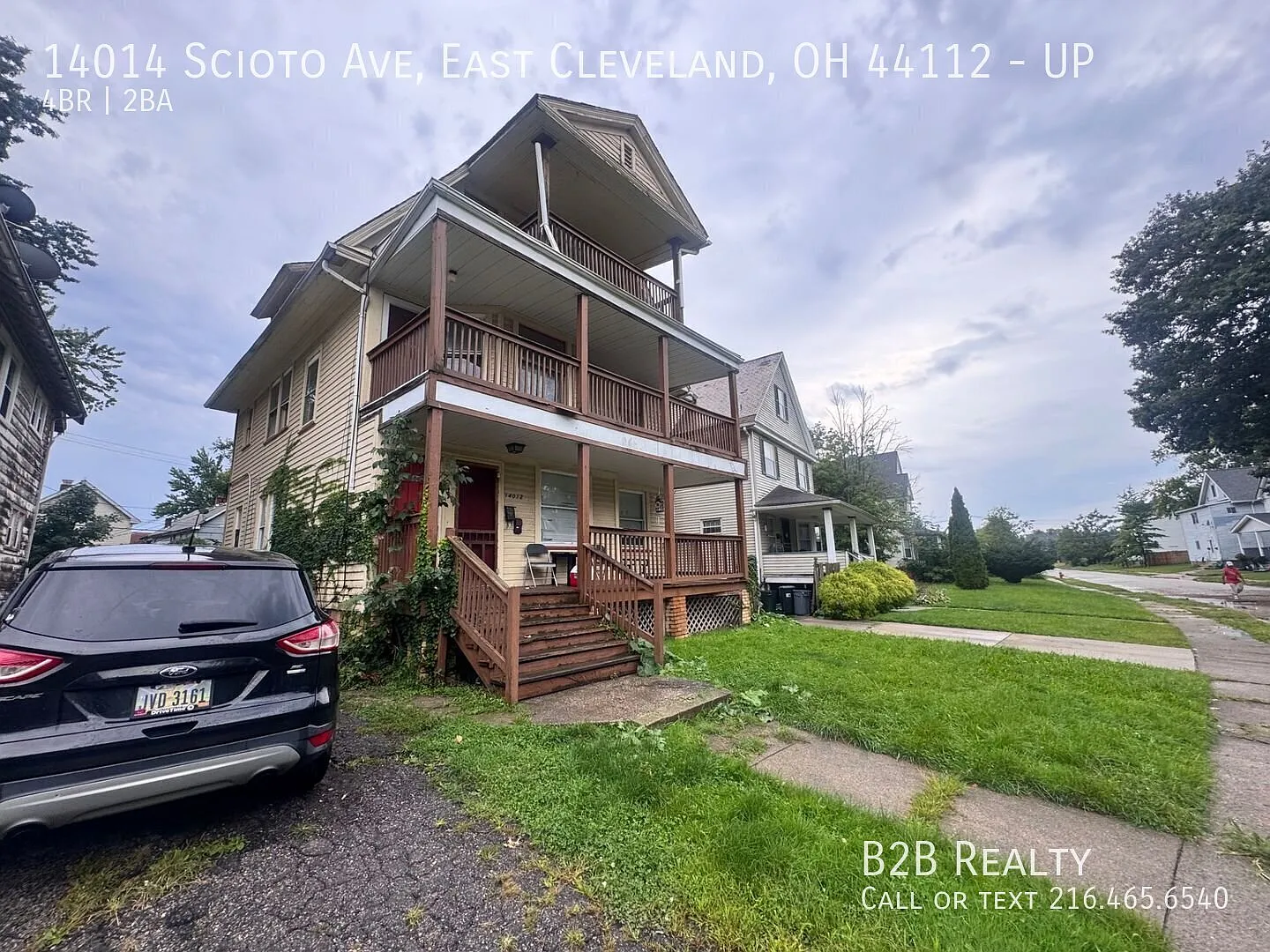 Spacious Four-Bedroom Unit in a Charming Multifamily Property Available Now! — Photo 3