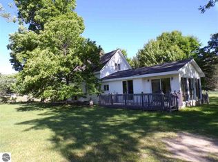 33 South St, Tustin, MI 49668
