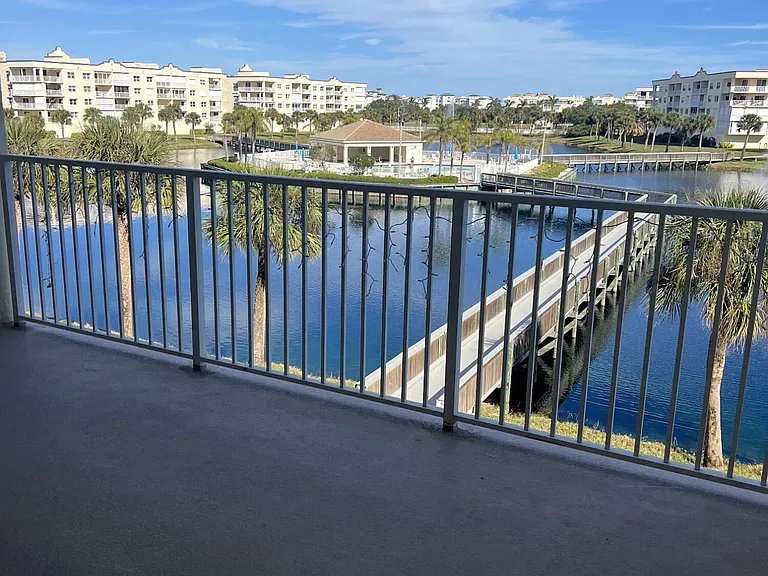 8921 Lake Dr #304 — Photo 49
